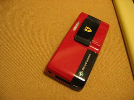 Sony Ericsson K800i Ferrari limited edition - pic 1