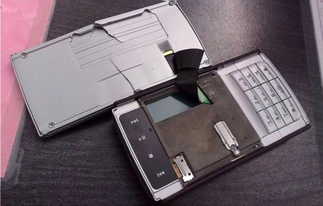 Rich guy trashed his Nokia N95