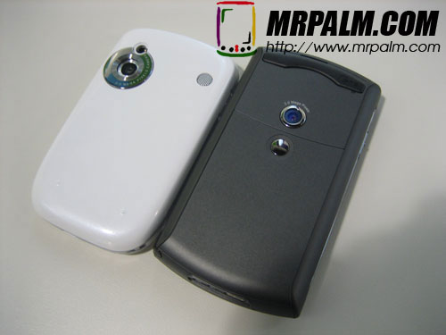 HTC Elf P3450 live in hand pictures