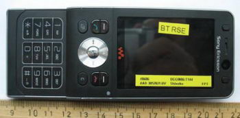 Sony Ericsson W910i approved for the U.S..