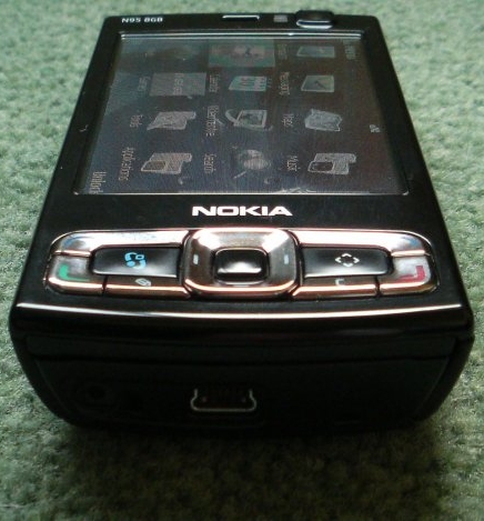 N95 8GB on floor