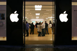 Apple increases iPhone purchase limit to 5 per person
