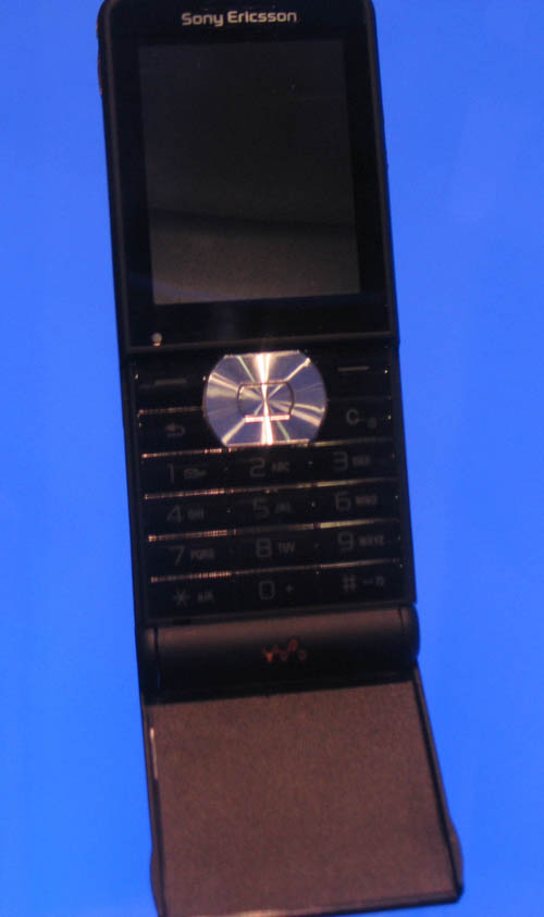 Sony Ericsson W350 at CES 2008 Las Vegas