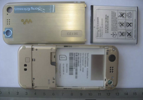 Sony Ericsson W890i shows up at FCC