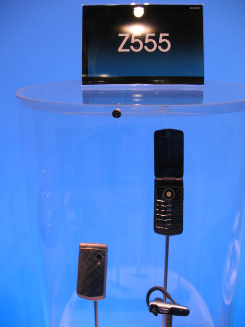 Sony Ericsson Z555 at CES 2008 Las Vegas