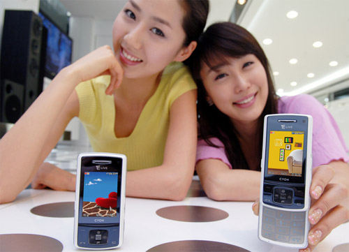 LG SH150A handset with AMOLED display