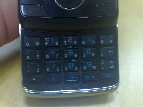 Sony Ericsson P5 Paris - pic 4