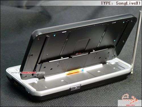 Sony Ericsson XPERIA X1 clone - pic 5