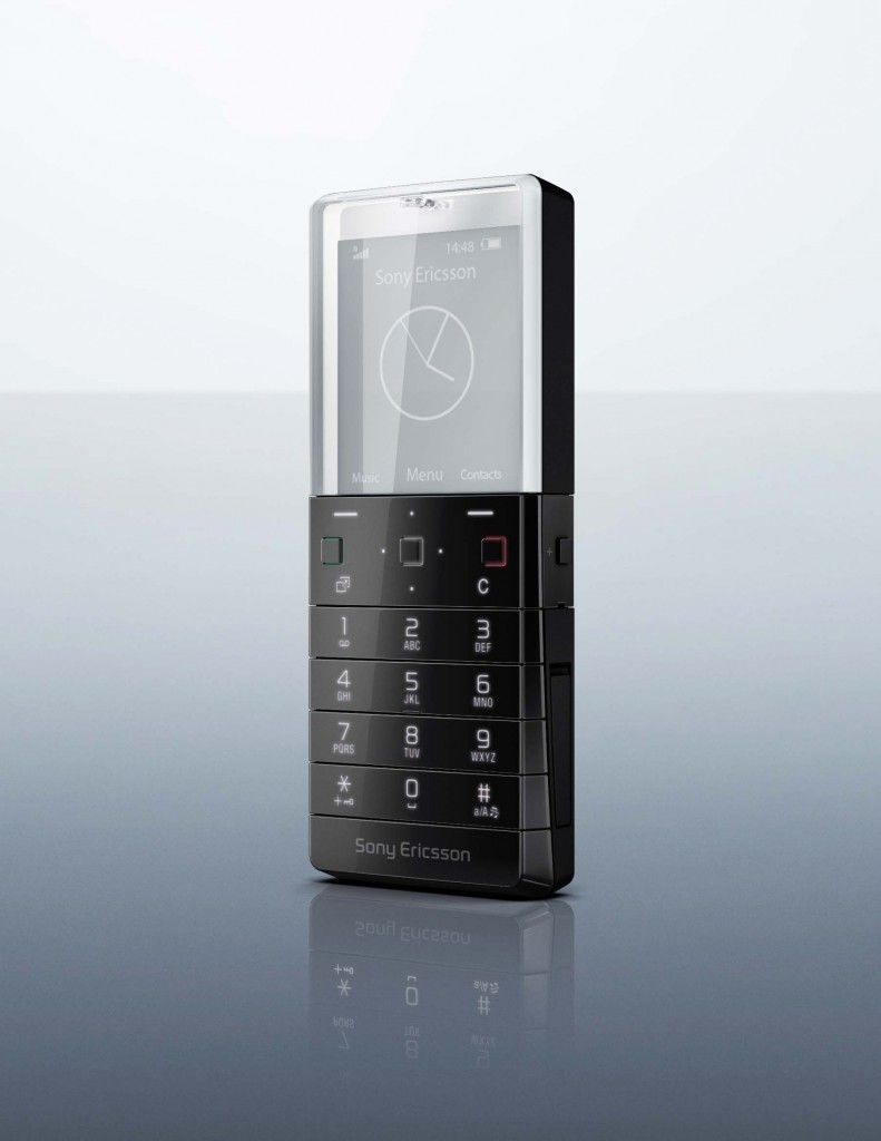Sony Ericsson unveils XPERIA Pureness as flagship fashionphone