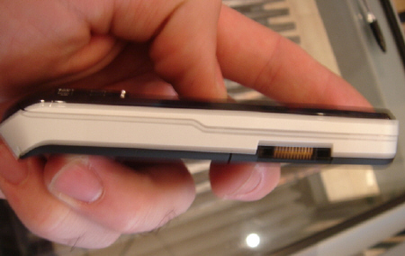 Sony Ericsson S500i high-end phone?