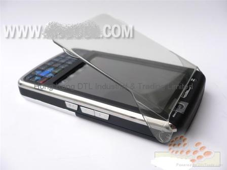 7.1 Surround Sound - Microsoft Windows Vista Phone packs in 7+1 speakers!
