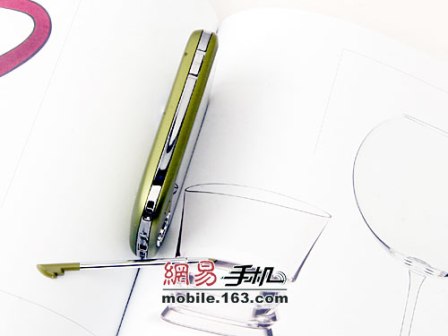 HTC Touch now in Wasabi Green to kick it up a notch!