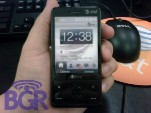 AT&T Fuze in-hand at AT&T store