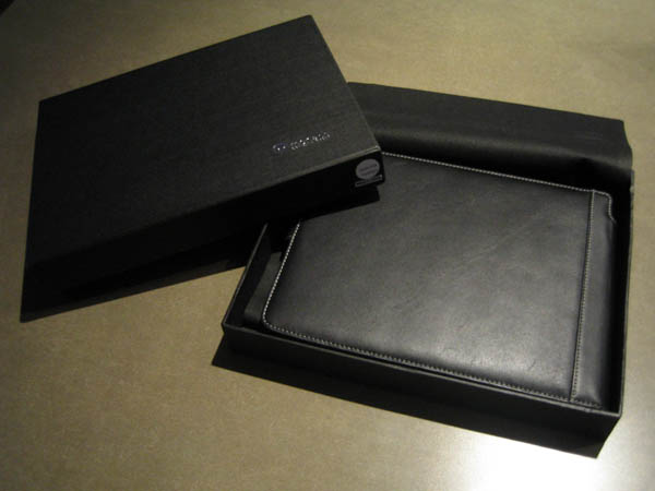 Apple iPad Monaco Flip Type Leather Case