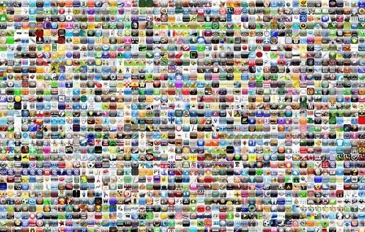 Apple iPhone 4, App Store set world's records
