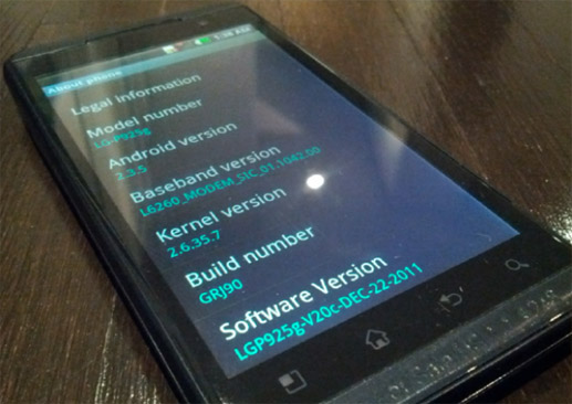 Rogers' LG Optimus 3D Gingerbread update rolling out as we speak