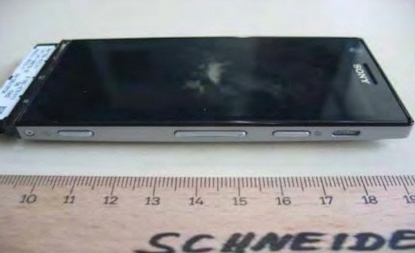 Sony Xperia P is at the FCC, ready to sing along AT&T's network