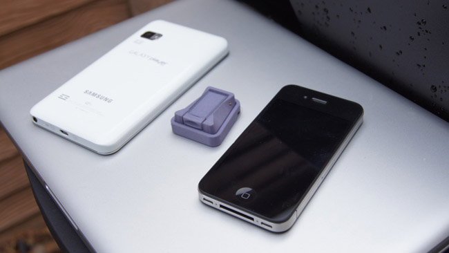 Vavo universal stand is both handy and easy to carry around
