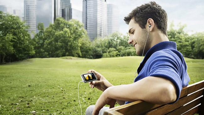 Nielsen: Average U.S. mobile subscriber uses 450MB of data per month