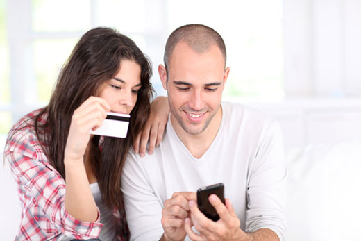 American smartphone, tablet and TV buyers often change minds while in store