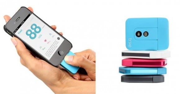 An iPhone accessory monitors your cardio-respiratory health and stress levels