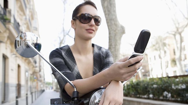 Foreign visitors can now use mobile phones in North Korea