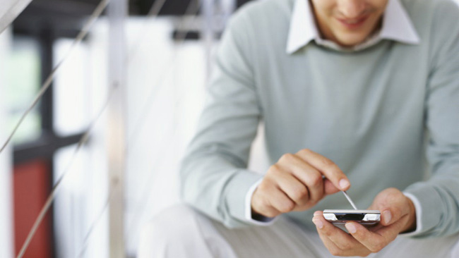 Actix: Blackberry owners use 50% less data than Android users