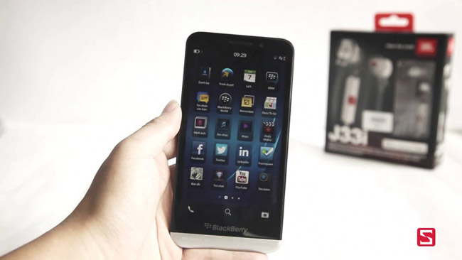 BlackBerry Z30 to support Qi wireless charging?