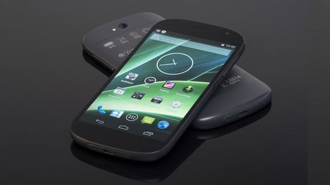 YotaPhone 2 officially official