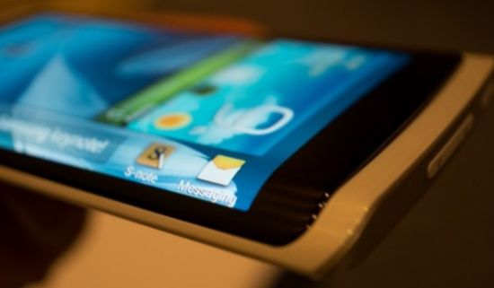 Samsung Galaxy Note 4 to sport a 3-sided Youm screen?