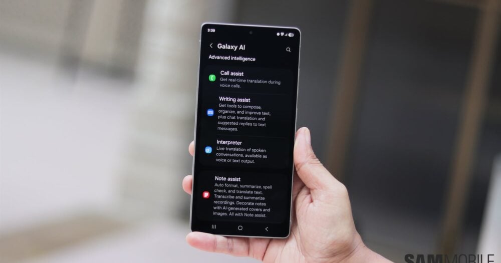 Galaxy S25 gets two Galaxy AI features that were missing from its One ...